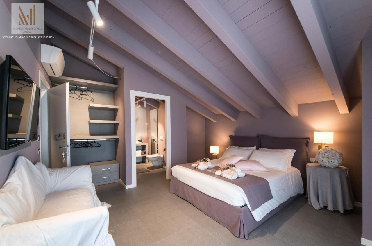Bed & Breakfast Art Design